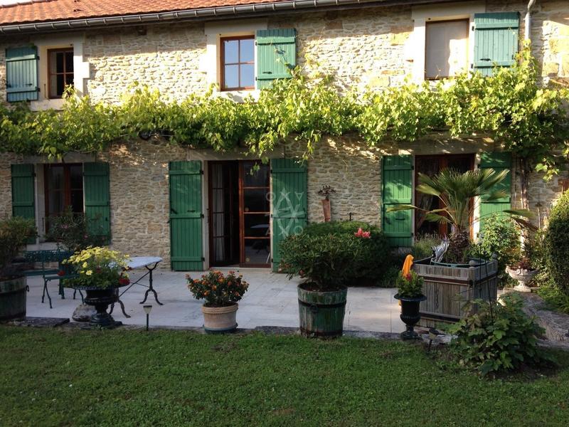 Propriété - 262 m² - 8 pièces