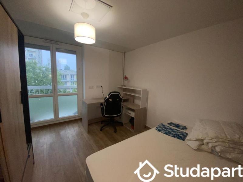 Chambre - 11 m² - 1 pièce