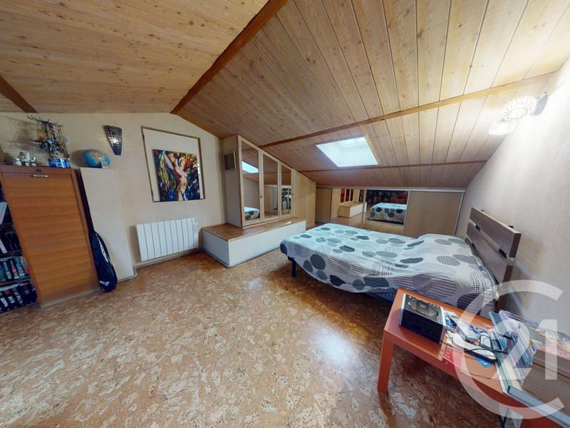 Maison - 179 m² - 7 pièces