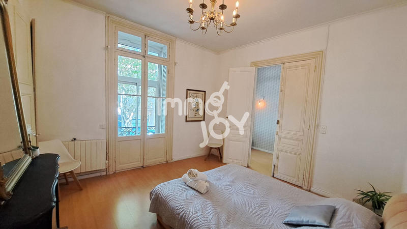 Appartement - 93 m² - 4 pièces