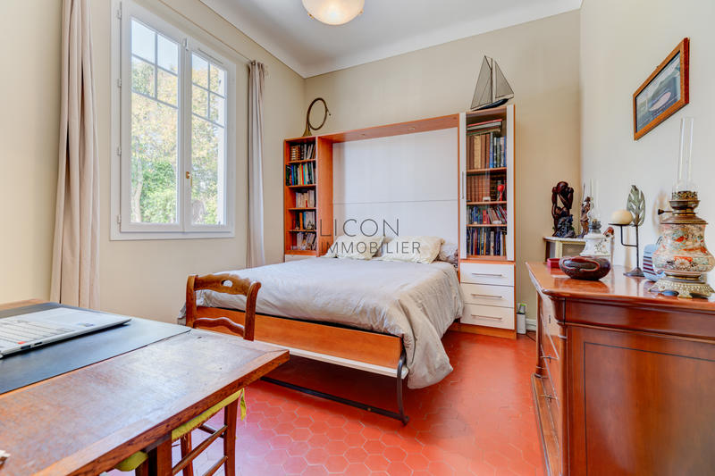 Villa - 280 m² - 8 pièces