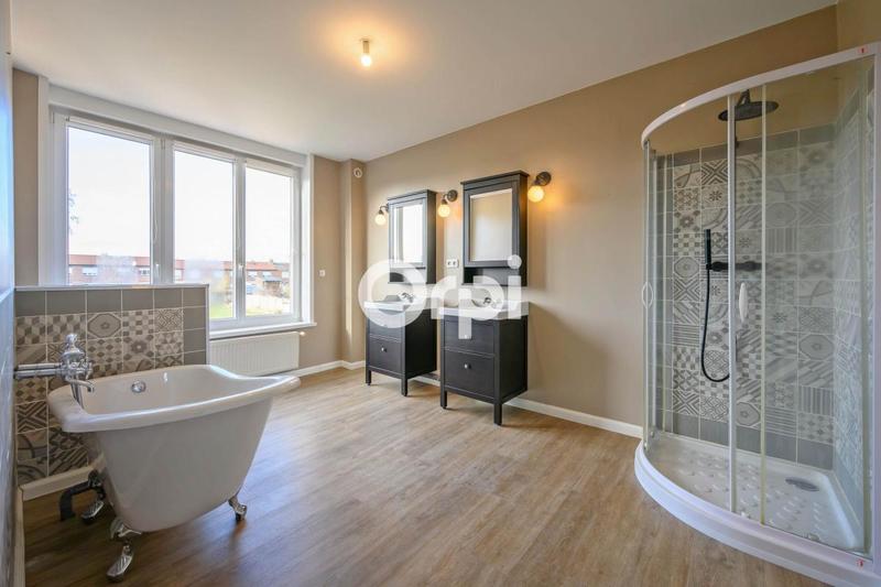 Maison - 190 m² - 6 pièces