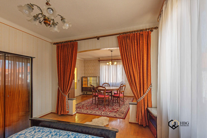 Maison - 177 m² - 6 pièces