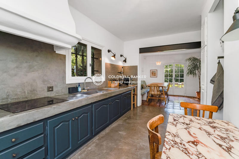 Villa - 200 m² - 7 pièces