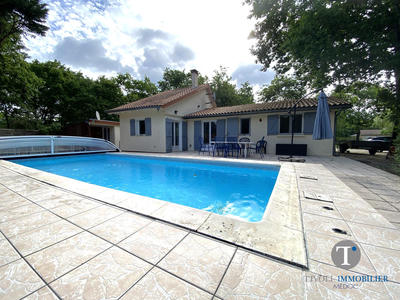 Maison traditionnelle - 138 m² - 5 pièces