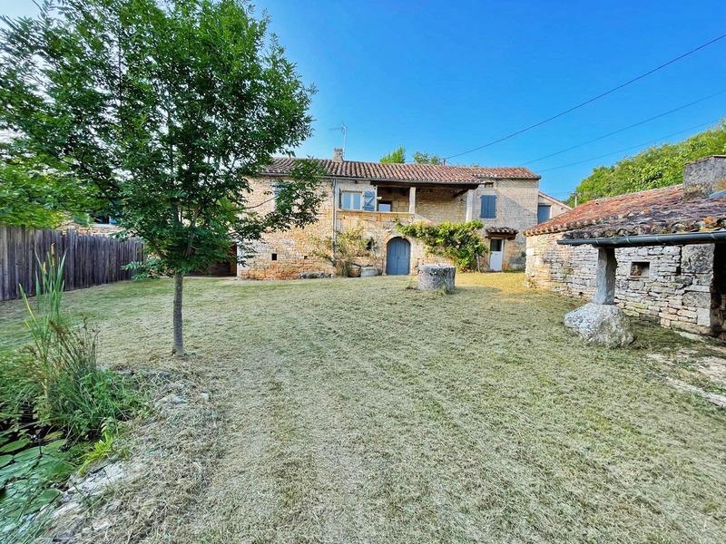 Maison en pierre - 101 m² - 5 pièces