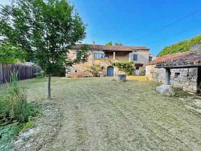 Maison en pierre - 101 m² - 5 pièces