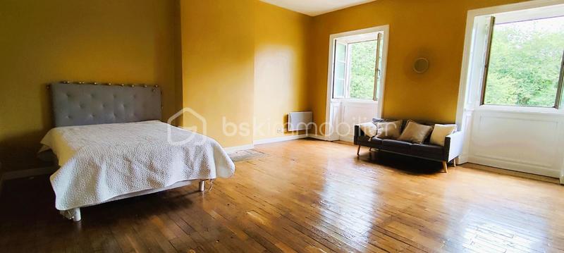 Château - 457 m² - 15 pièces