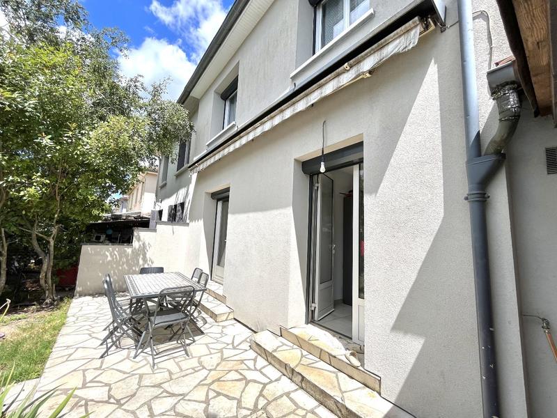 Maison - 85 m² - 5 pièces