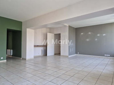 Appartement - 94 m² - 4 pièces