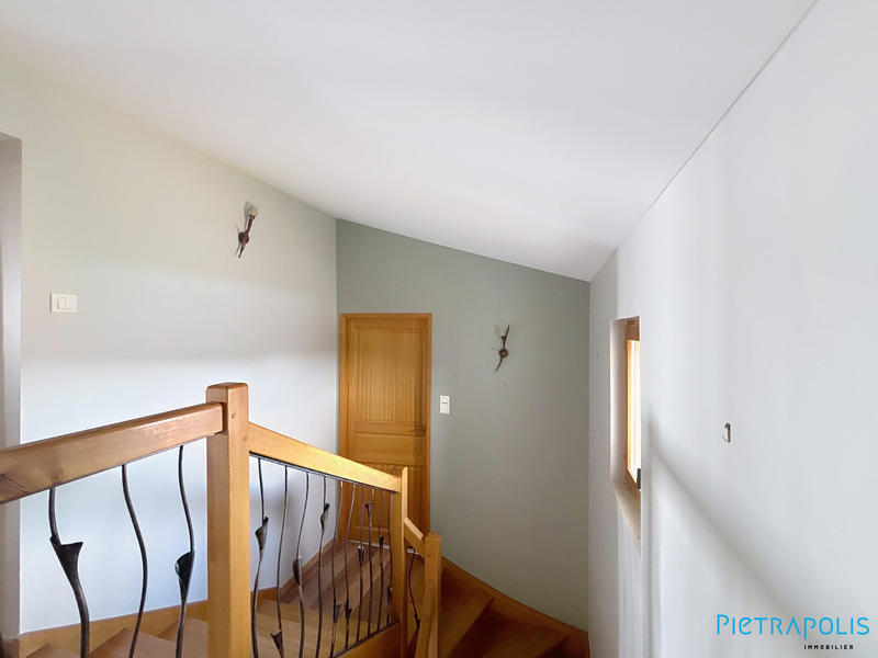 Maison - 198 m² - 8 pièces