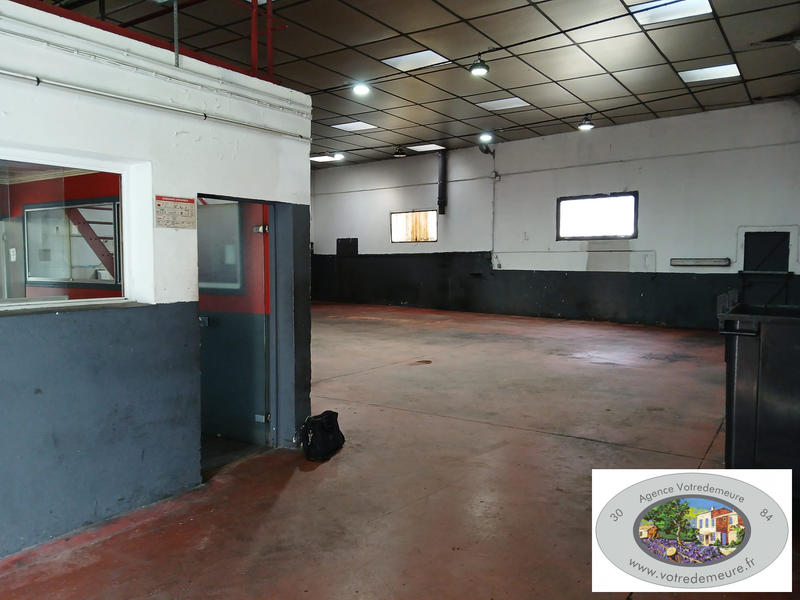 Local d'activités - 345 m²