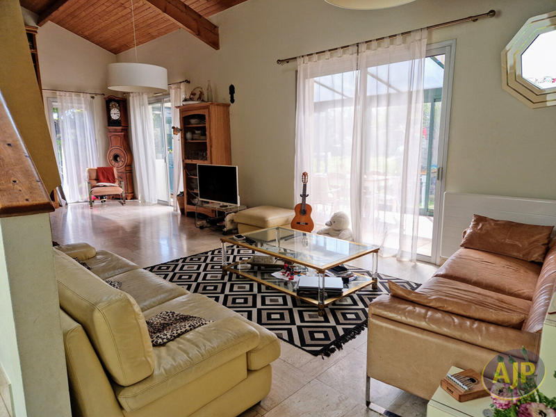 Maison - 153 m² - 6 pièces