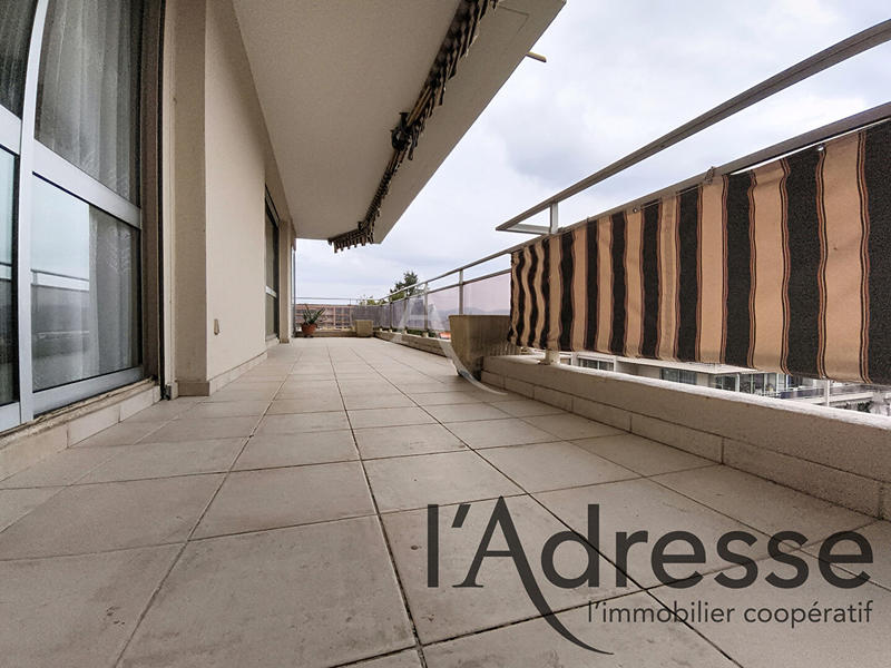 Appartement - 77 m² - 3 pièces