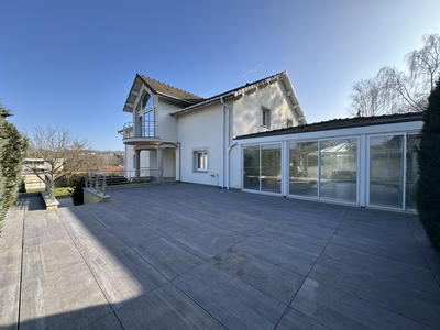 Maison - 383 m² - 8 pièces