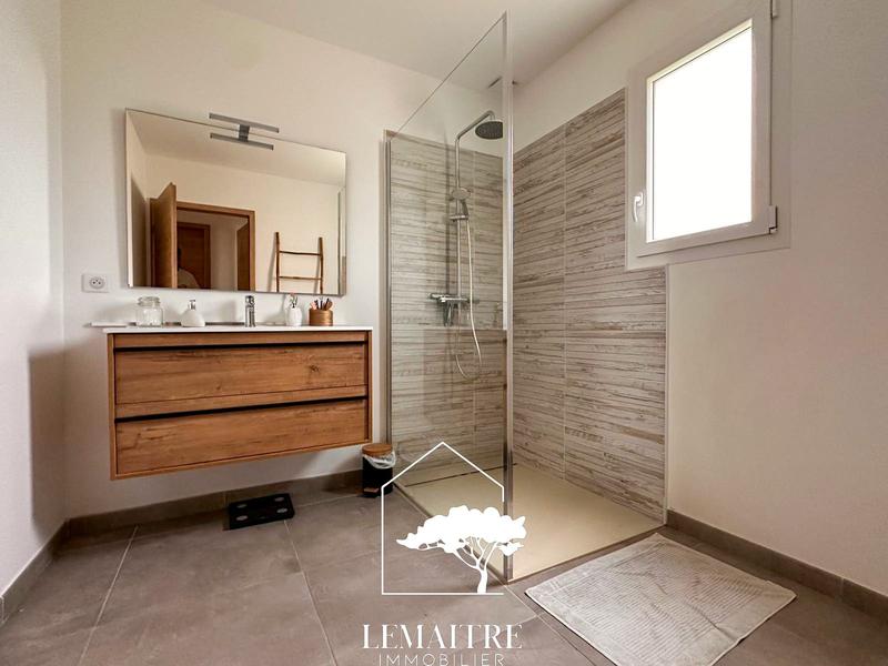 Maison - 105 m² - 4 pièces