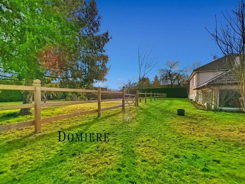 Maison - 200 m² - 8 pièces