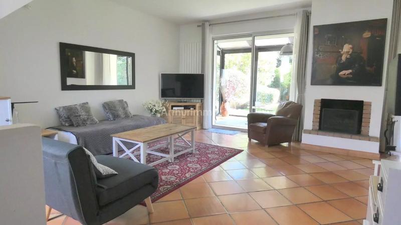 Maison - 140 m² - 8 pièces