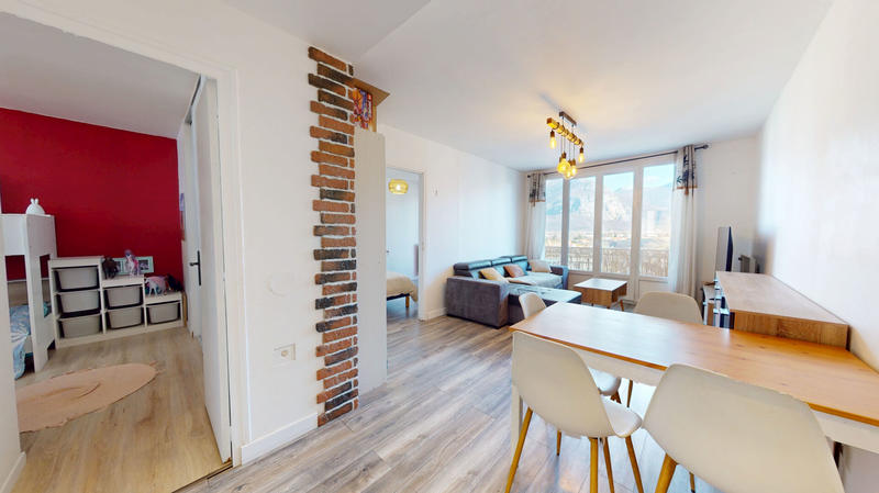 Appartement - 75 m² - 4 pièces