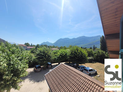 Appartement - 93 m² - 4 pièces