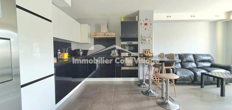 Appartement - 100 m² - 5 pièces