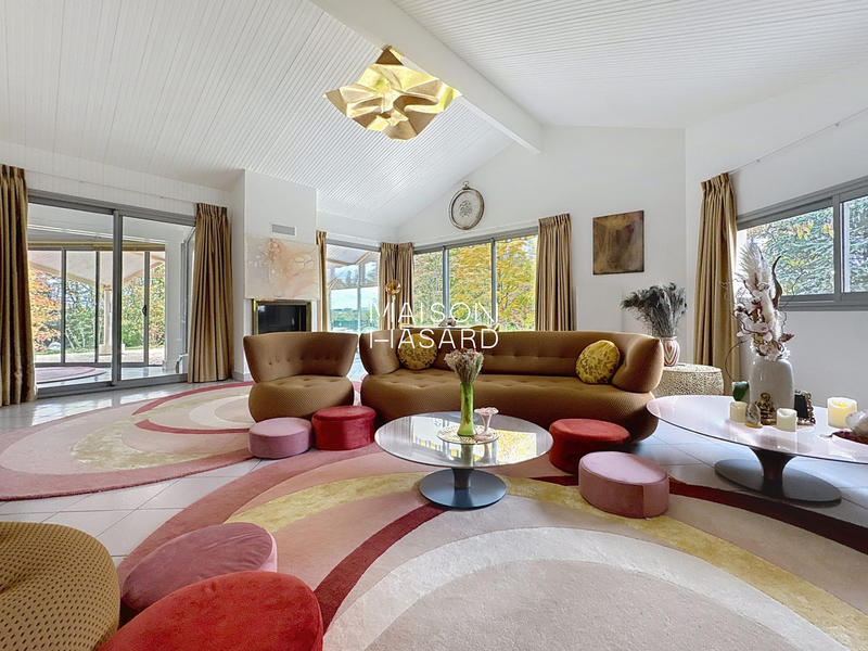 Maison contemporaine - 177 m² - 7 pièces