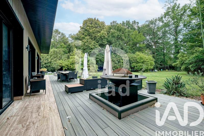 Maison de maîtres - 260 m² - 8 pièces