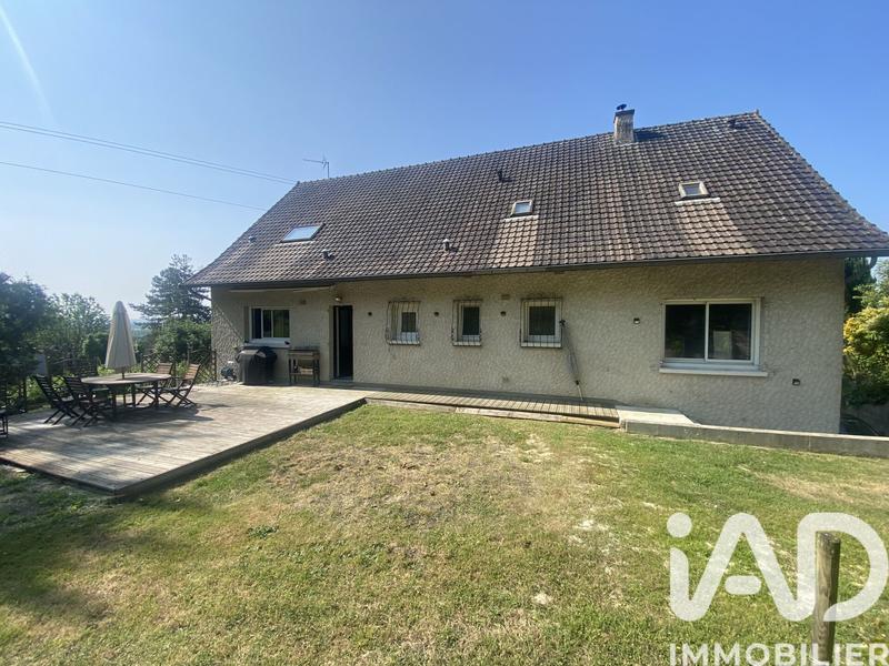 Maison - 217 m² - 8 pièces