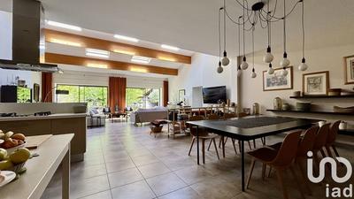 Maison - 182 m² - 4 pièces