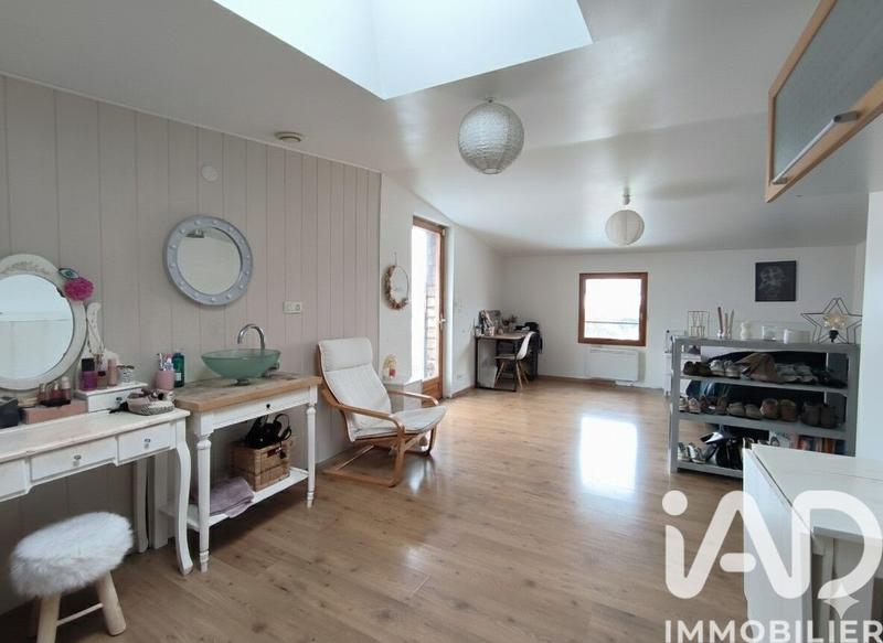 Maison - 213 m² - 8 pièces