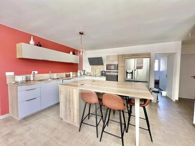 Maison - 115 m² - 5 pièces