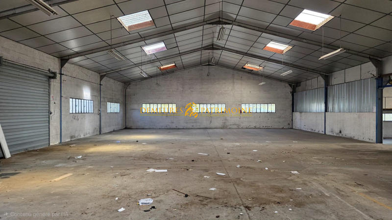 Local commercial - 1 272 m²