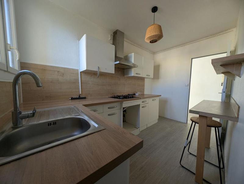 Appartement - 85 m² - 5 pièces