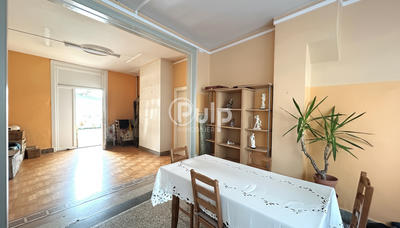 Maison - 235 m² - 8 pièces