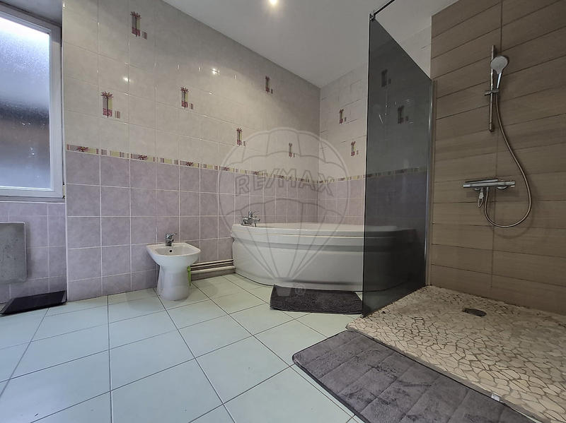 Immeuble - 132 m² - 6 pièces