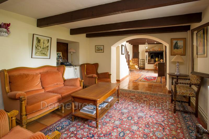 Maison - 365 m² - 10 pièces