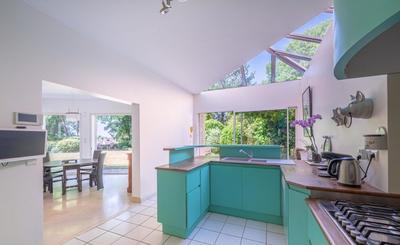 Maison - 284 m² - 6 pièces