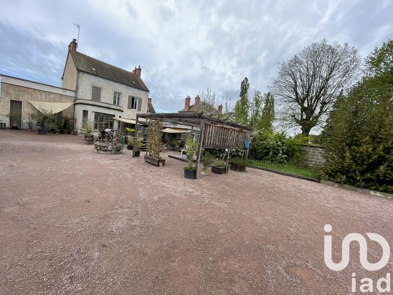 Maison - 194 m² - 8 pièces