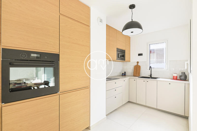 Appartement - 80 m² - 4 pièces