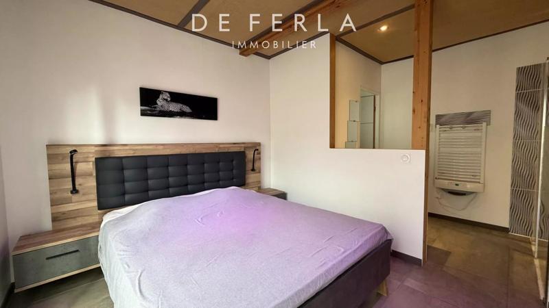 Maison - 196 m² - 7 pièces