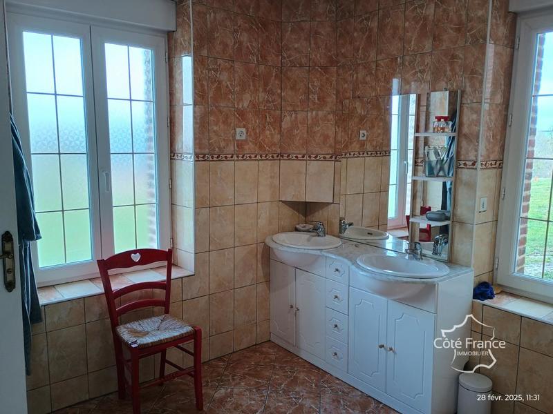 Propriété - 185 m² - 8 pièces