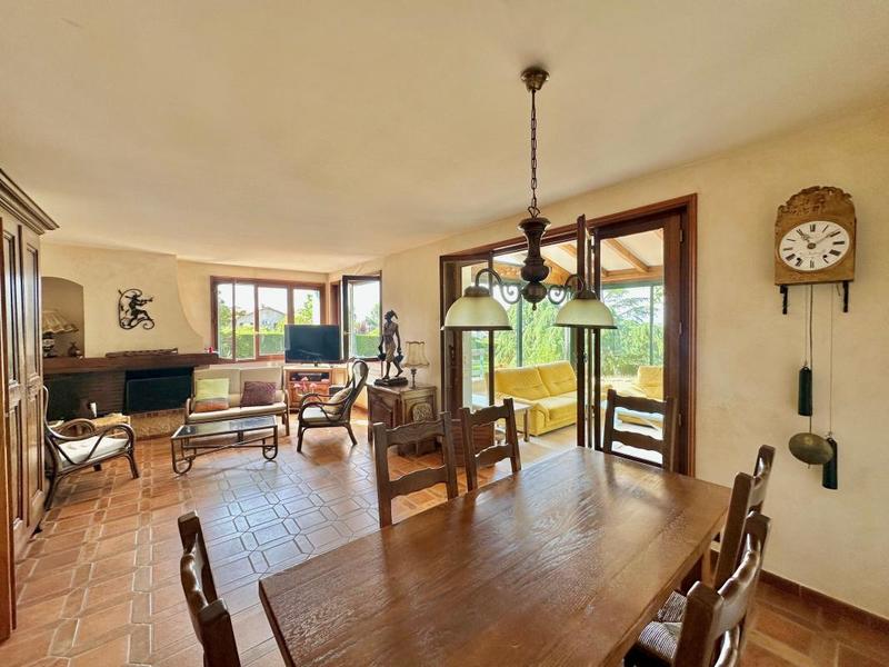 Maison - 167 m² - 6 pièces