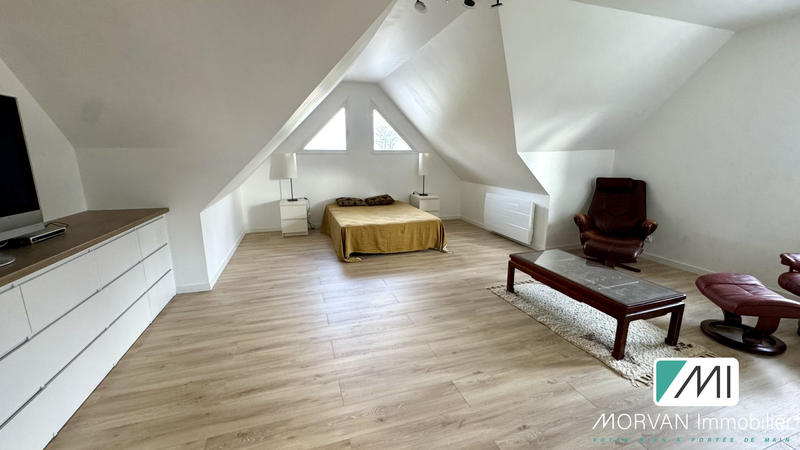 Maison - 228 m² - 8 pièces