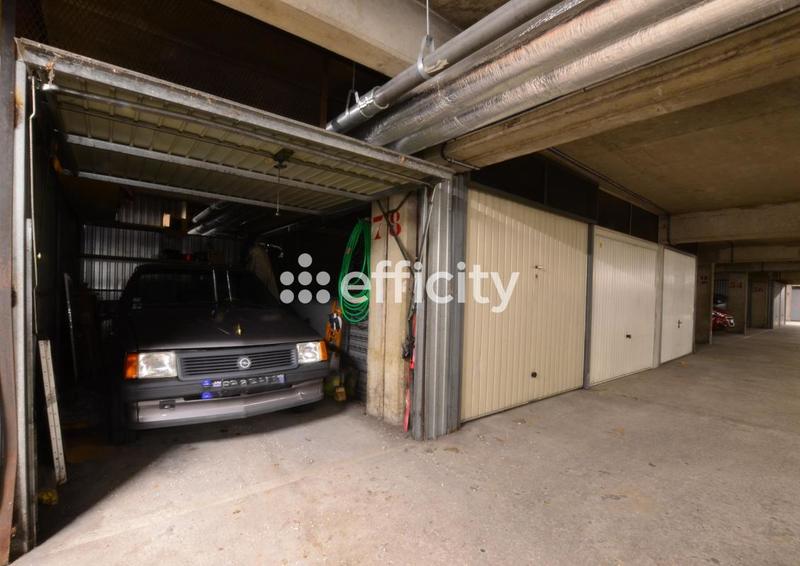 Garage - 13 m²