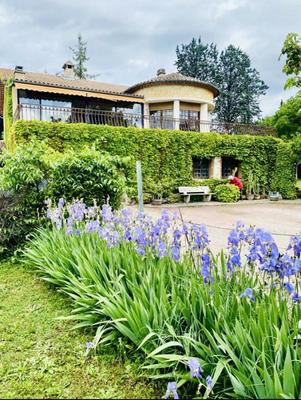 Maison - 250 m² - 10 pièces