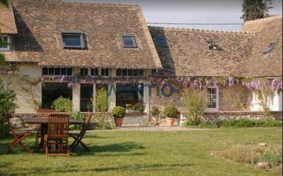 Maison - 344 m² - 13 pièces