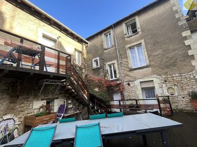 Maison - 186 m² - 7 pièces