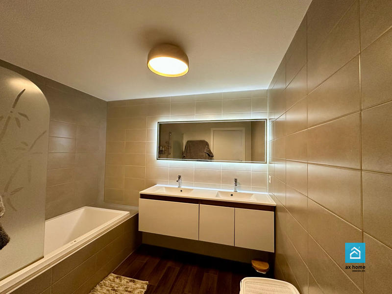 Appartement - 80 m² - 4 pièces