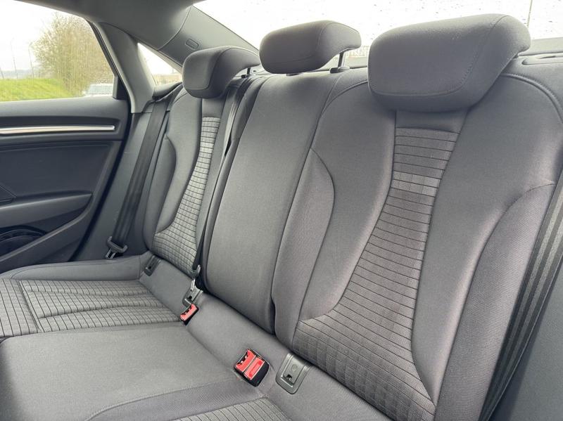 Audi A3 Limousine III 1.4 Tfsi 150 s-Tronic7 Design - Automatique