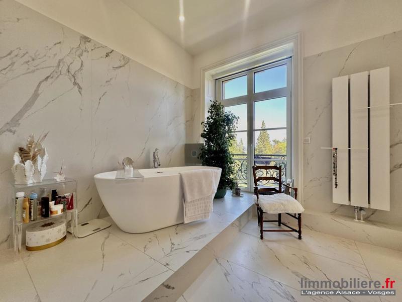 Appartement - 321 m² - 8 pièces